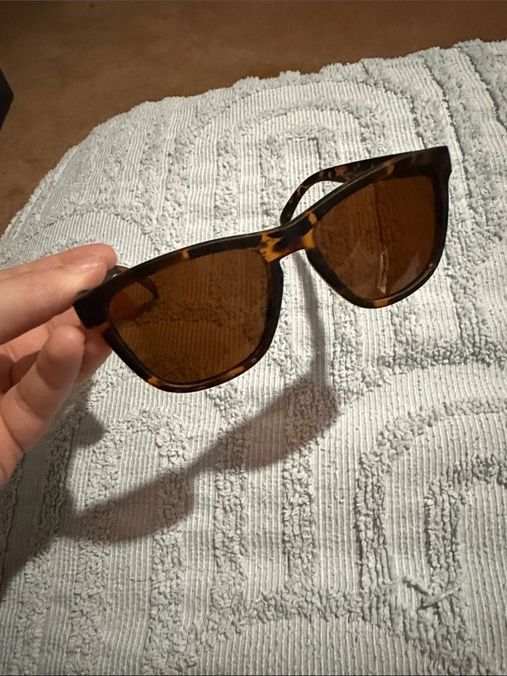 Tortoiseshell Cat-Eye Sunglasses - Brown Lenses